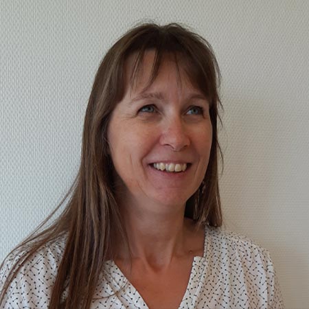 Porträttbild på medarbetare Cate Hedberg