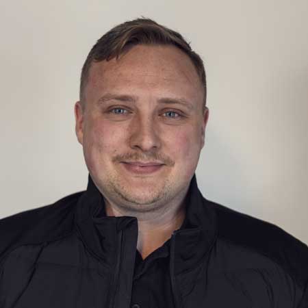 Porträttbild på medarbetare Oscar Leidefeldt